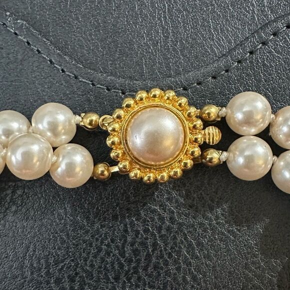 Elegant Vintage Silk Strung Double Strand Glass Pearl Necklace Gold Plated Clasp - Picture 2 of 8